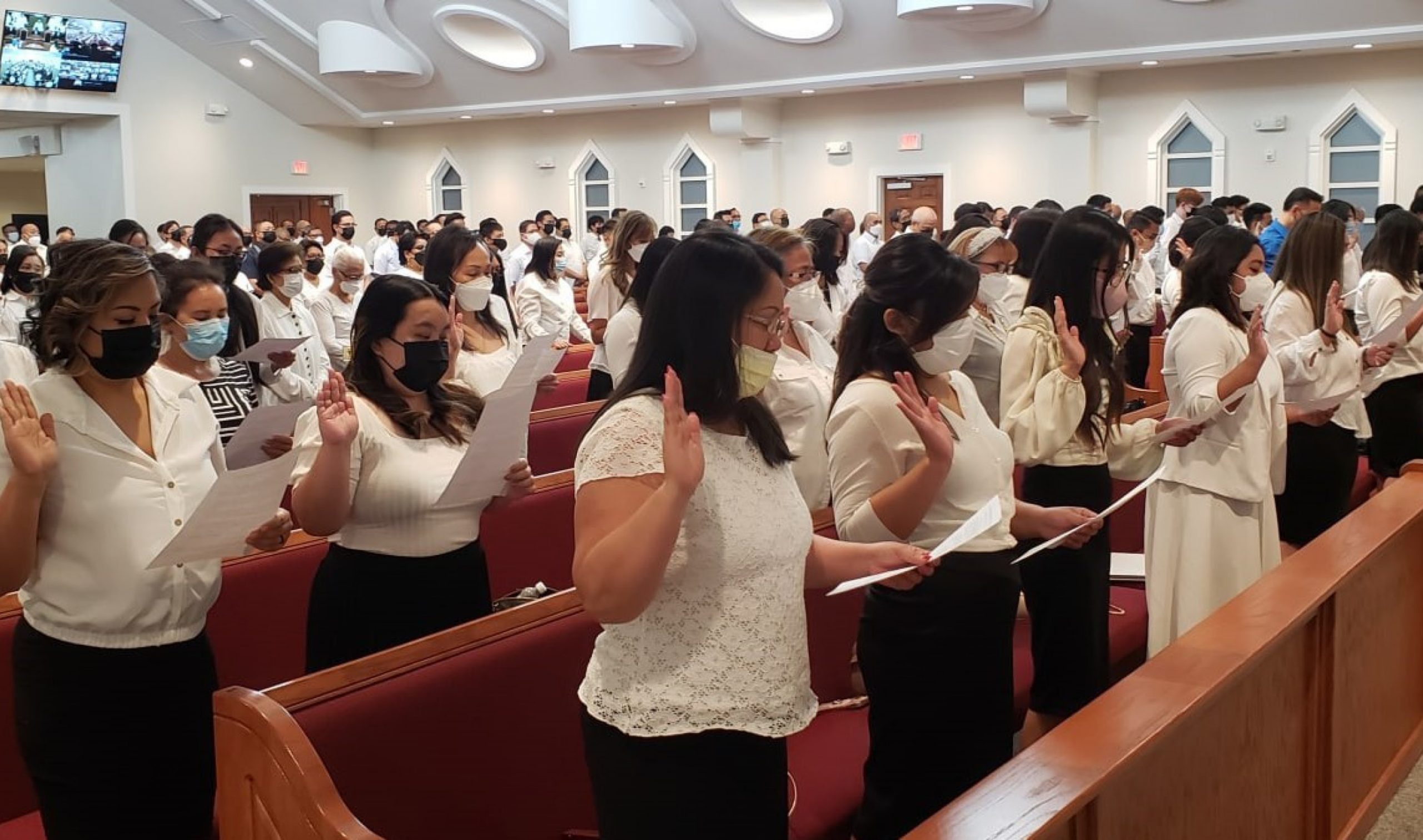 New officers from across Mountain States District take oath