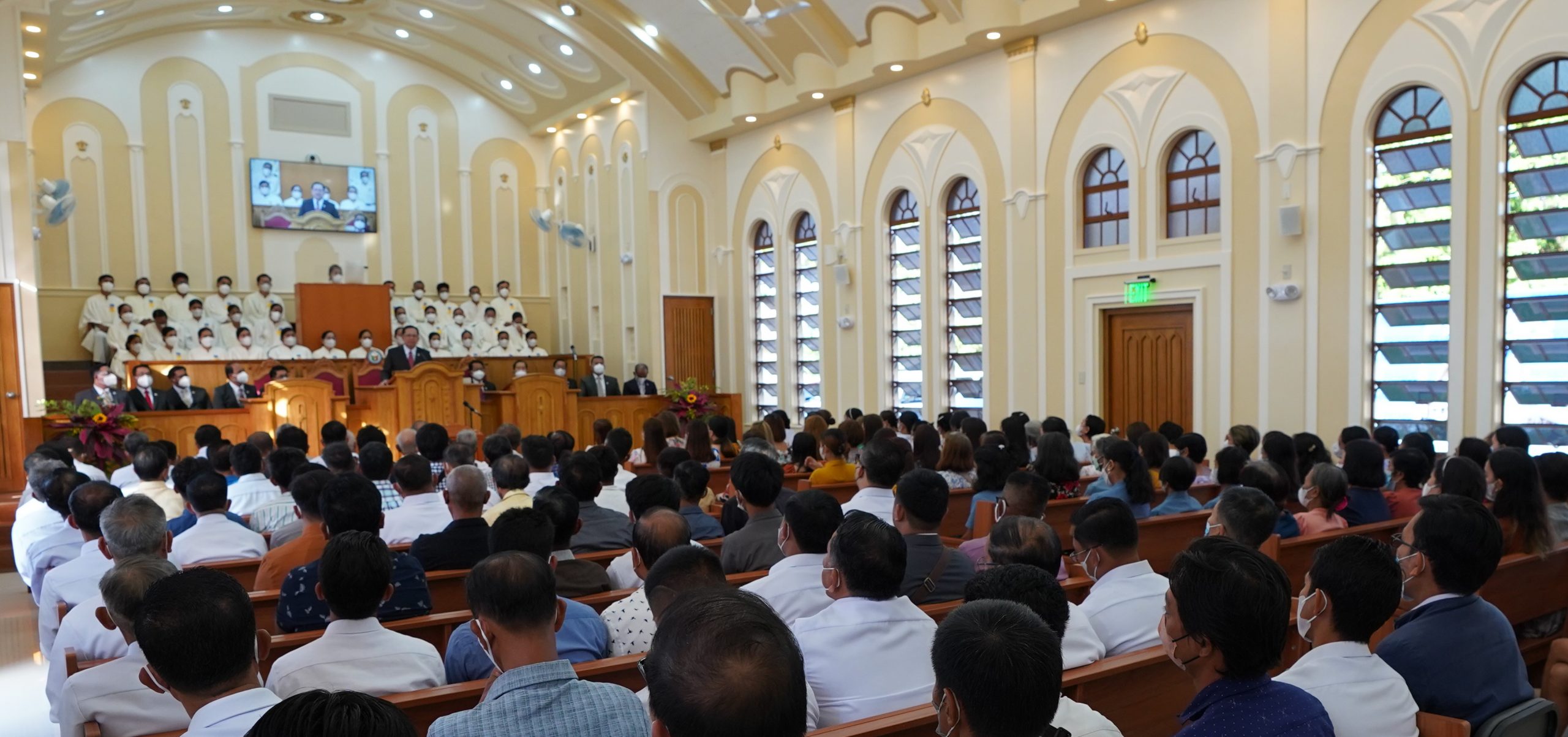 Two districts in Quezon province dedicate houses of worship on the same