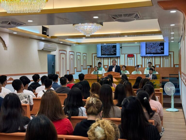 Three congregations in Taiwan mark anniversaries, share the gospel