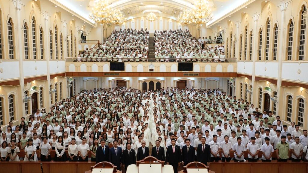 Various districts hold special gatherings of congregation secretaries