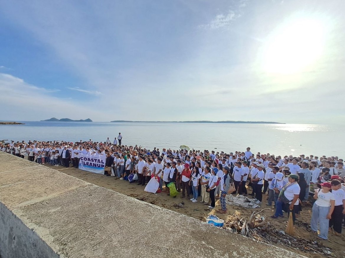 Masbate District cleans coast, plants seedlings